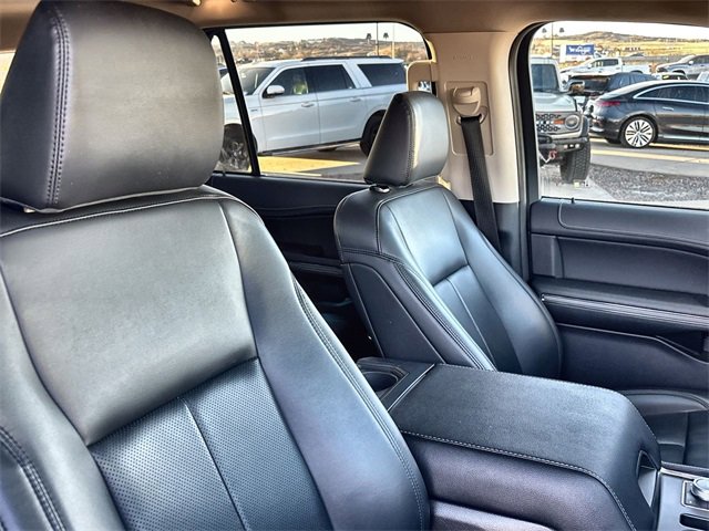 Used 2024 Ford Expedition XLT image 25