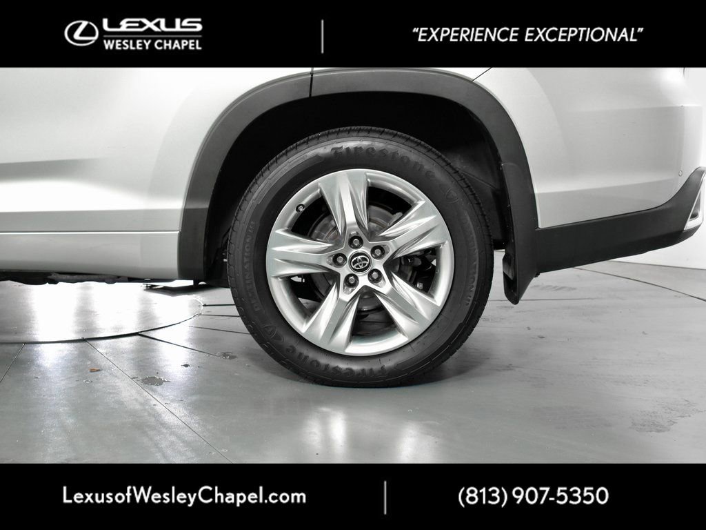 Used 2017 Toyota Highlander Limited image 11