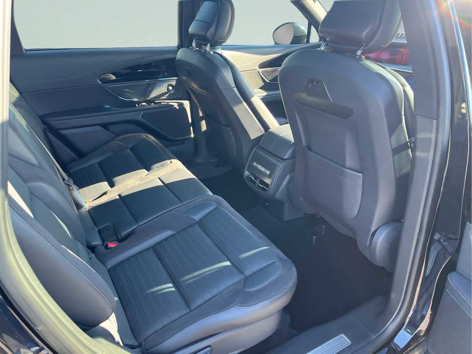 Used 2024 Lincoln Nautilus Reserve w/ Equipment Group 202A image 19