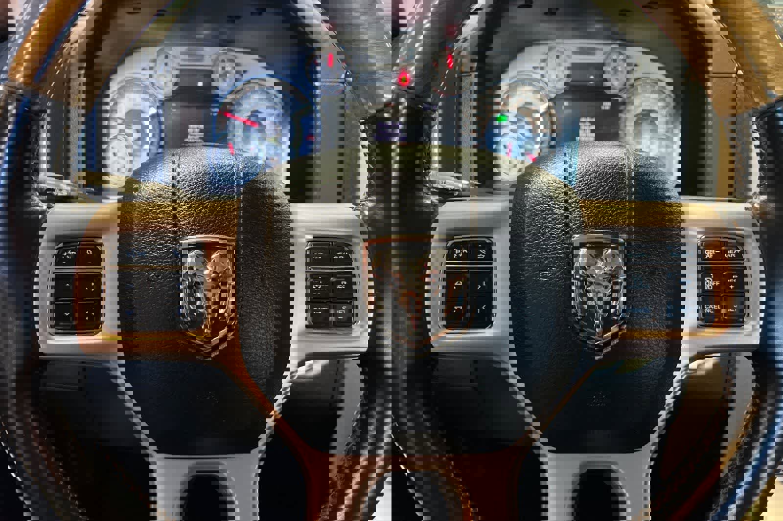 Used 2017 RAM 1500 Laramie Longhorn image 28