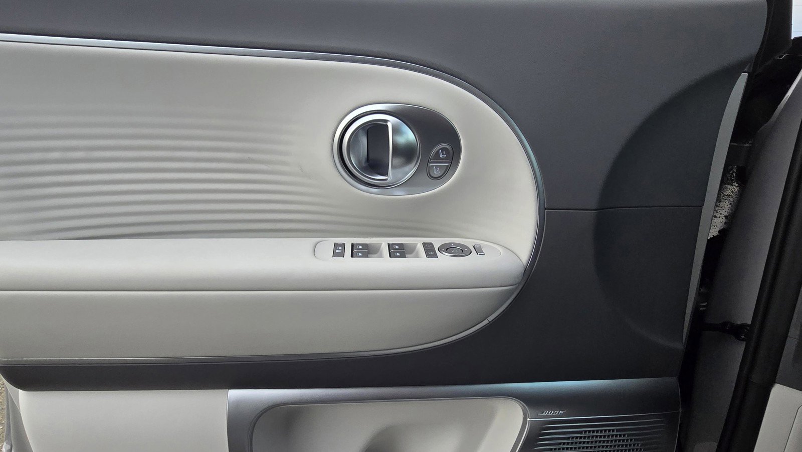 New 2026 Hyundai Ioniq 9 Limited image 19