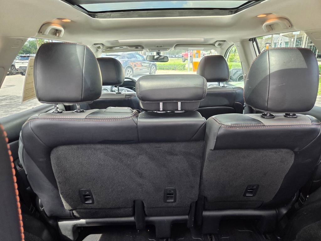 Used 2020 Nissan Pathfinder SL FWD image 31