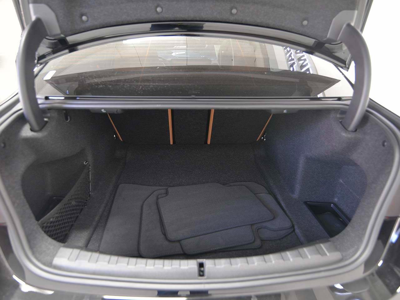 Certified 2024 BMW 330i Sedan w/ Convenience Package image 11