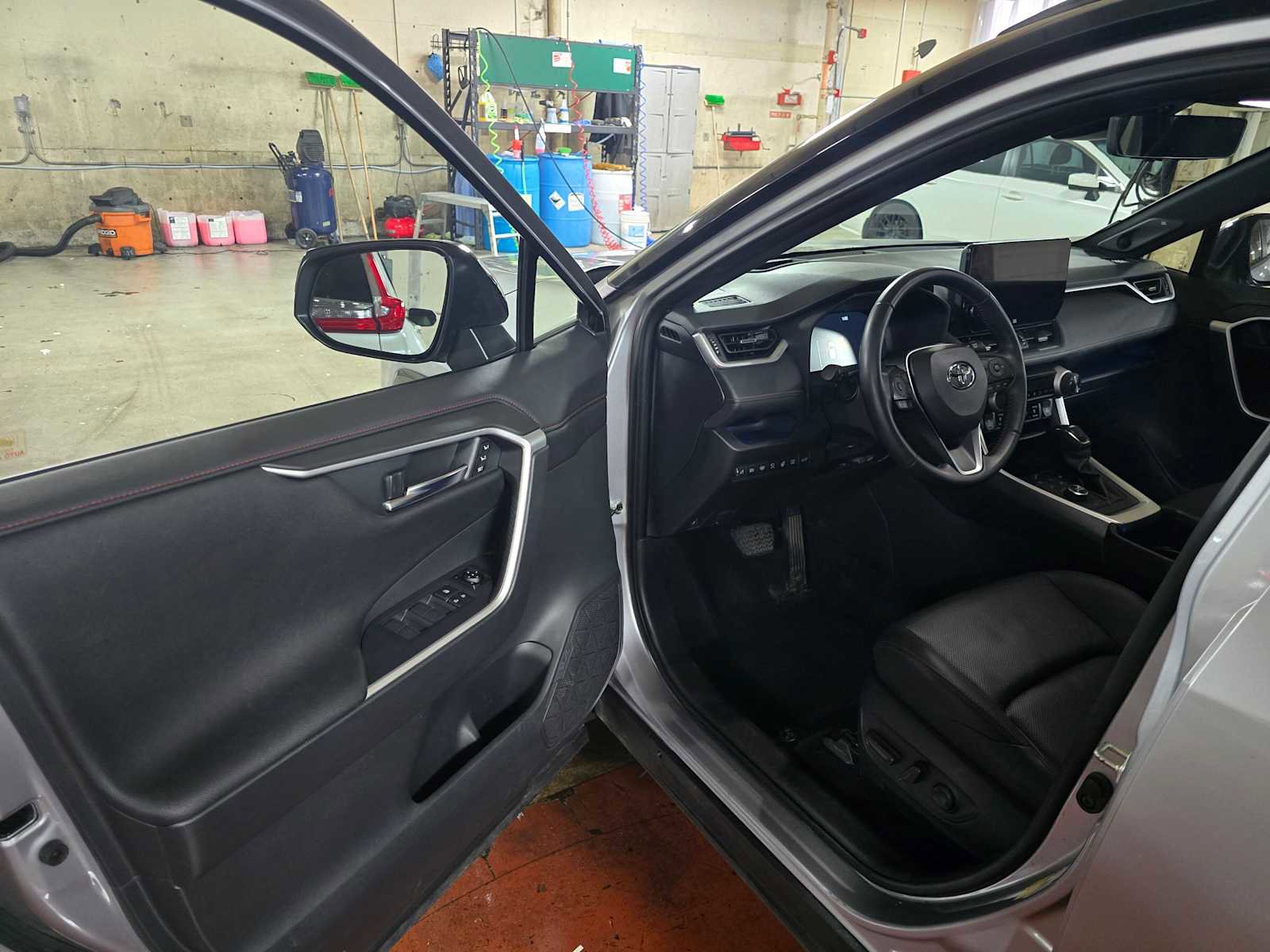 Used 2024 Toyota RAV4 XSE w/ Premium Package image 20