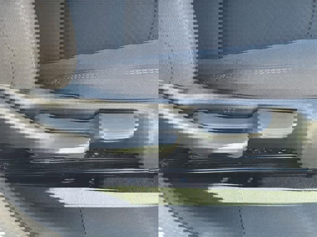 Used 2024 Chevrolet Malibu LT image 42