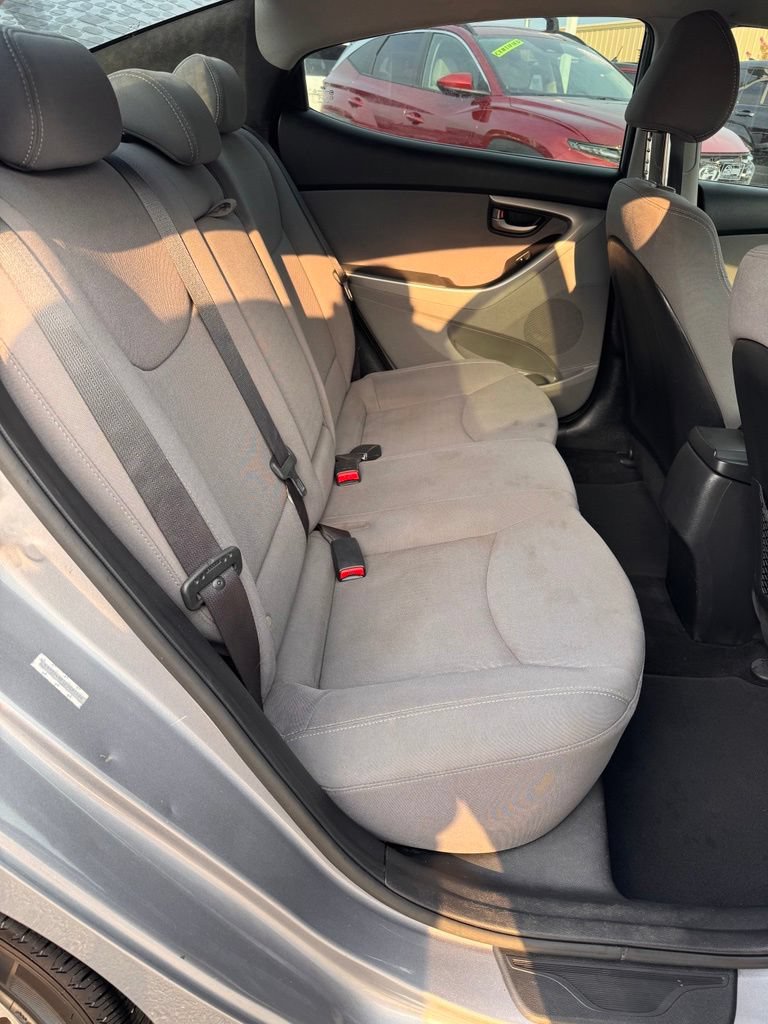 Used 2014 Hyundai Elantra SE w/ Option Group 02 FWD image 12