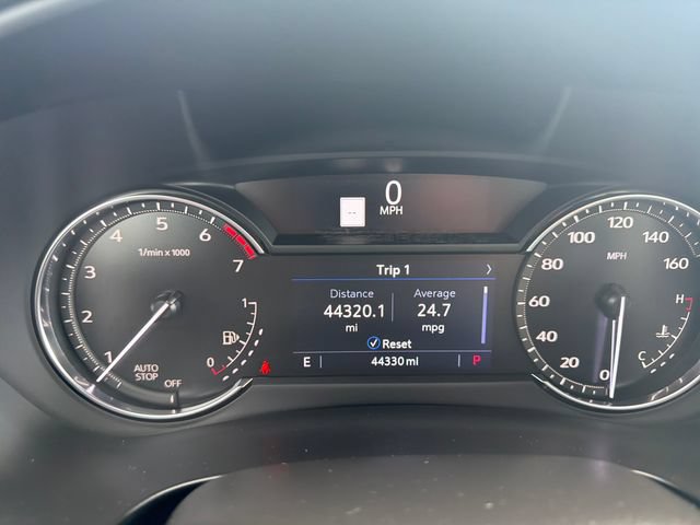 Used 2020 Cadillac XT4 Premium Luxury w/ Cold Weather Package FWD image 18