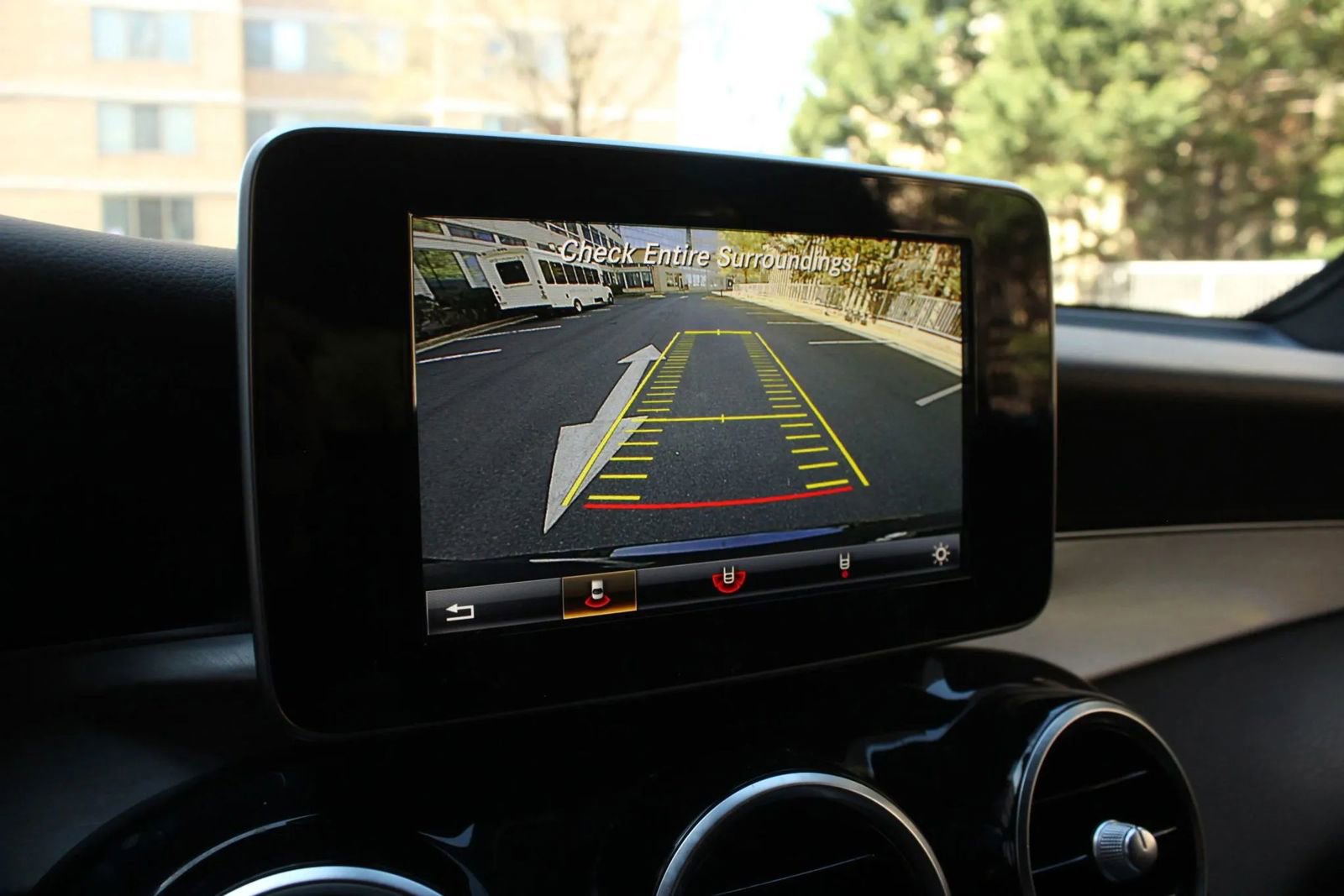 Used 2017 Mercedes-Benz GLC 300 4MATIC w/ Premium 1 Package image 35