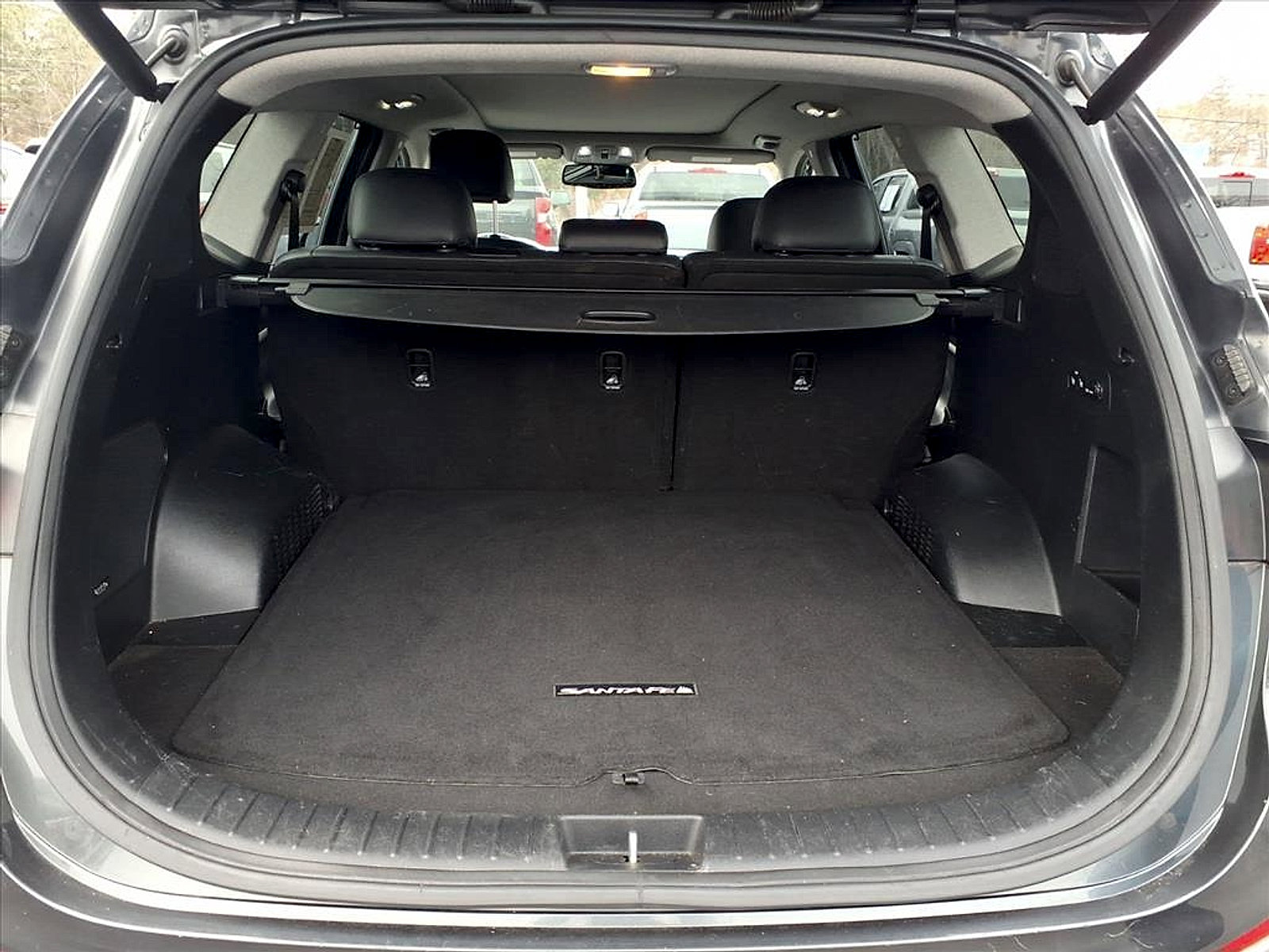 Used 2020 Hyundai Santa Fe SEL w/ Convenience + Premium Package image 8