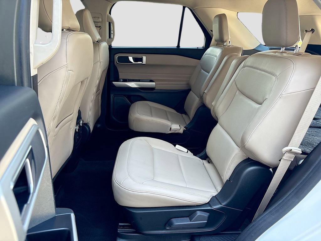 Used 2022 Ford Explorer XLT w/ Equipment Group 202A image 20