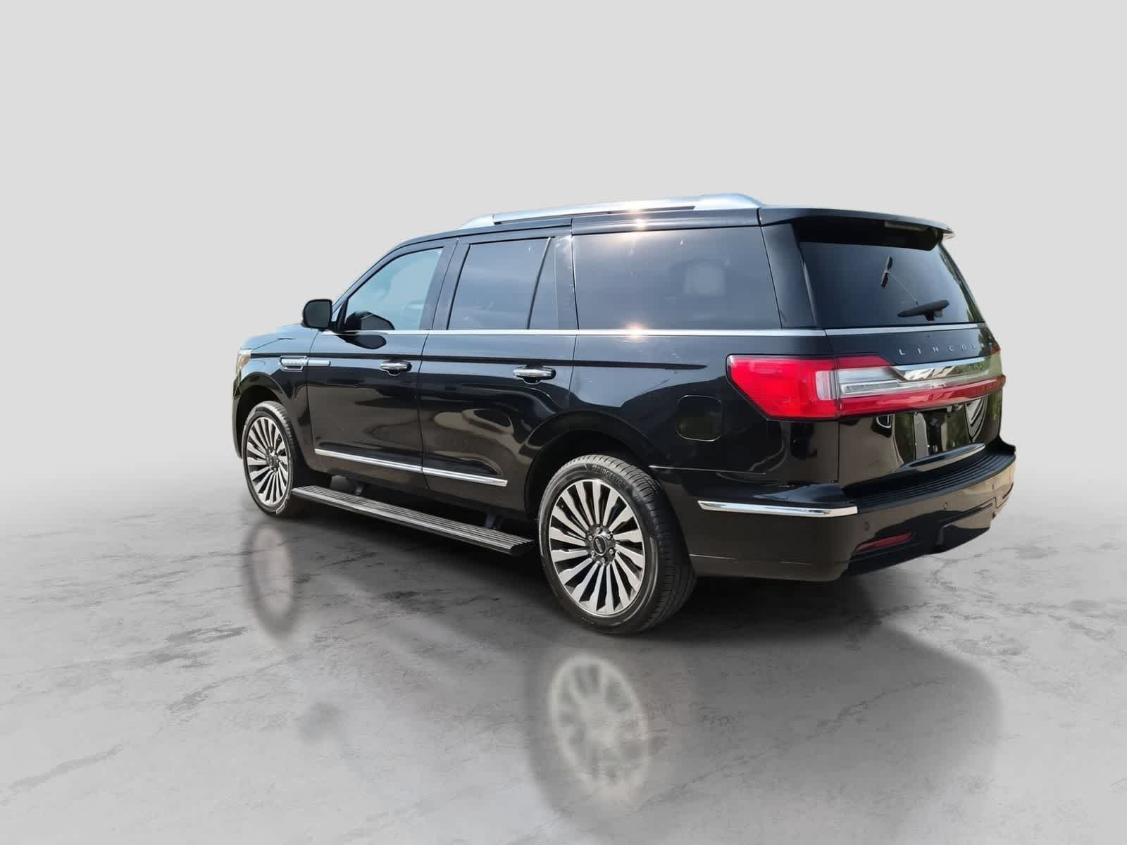 Used 2018 Lincoln Navigator Reserve AWD/4WD image 6