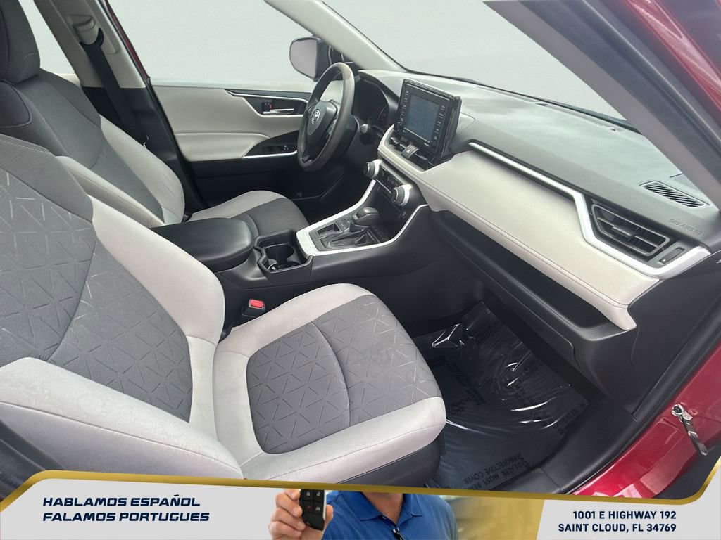Used 2021 Toyota RAV4 XLE w/ Convenience Package image 30