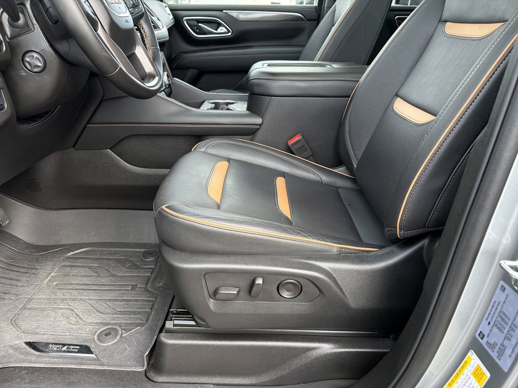 Used 2024 GMC Yukon AT4 w/ AT4 Premium Plus Package AWD/4WD image 17