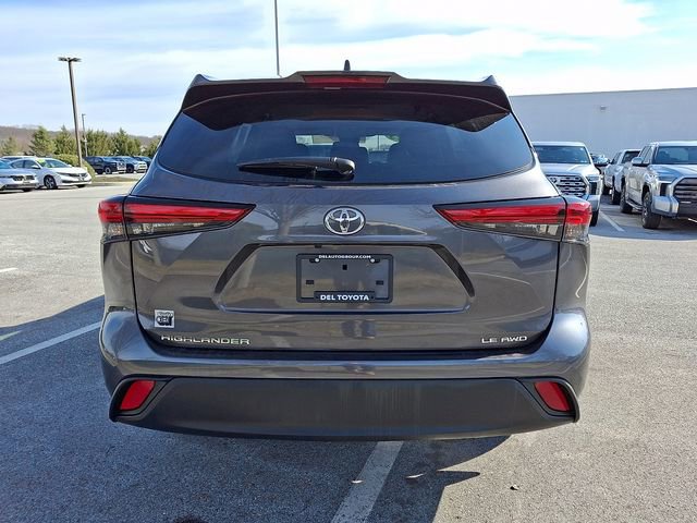 Used 2023 Toyota Highlander LE image 5