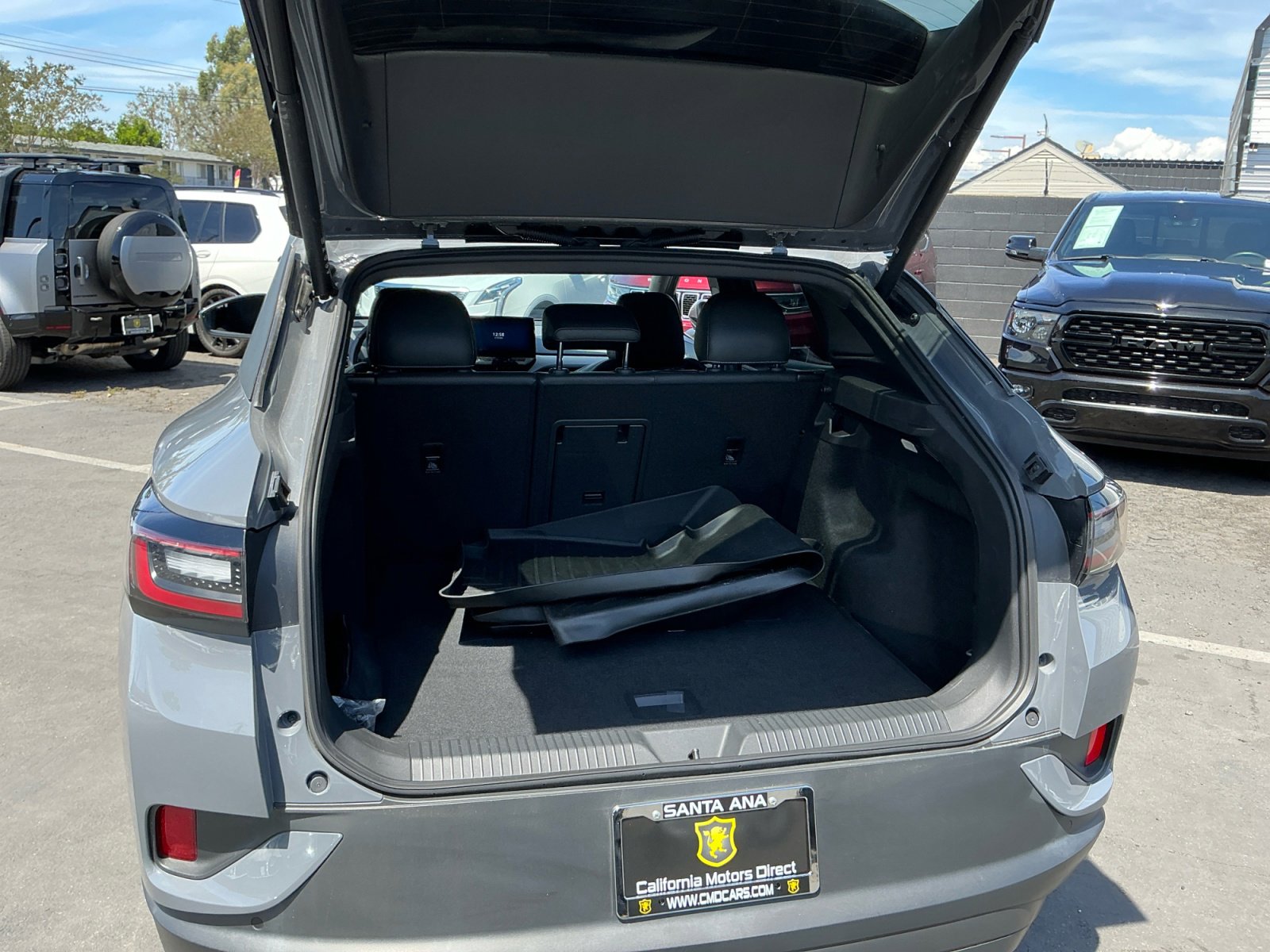 Used 2023 Volkswagen ID.4 S image 23