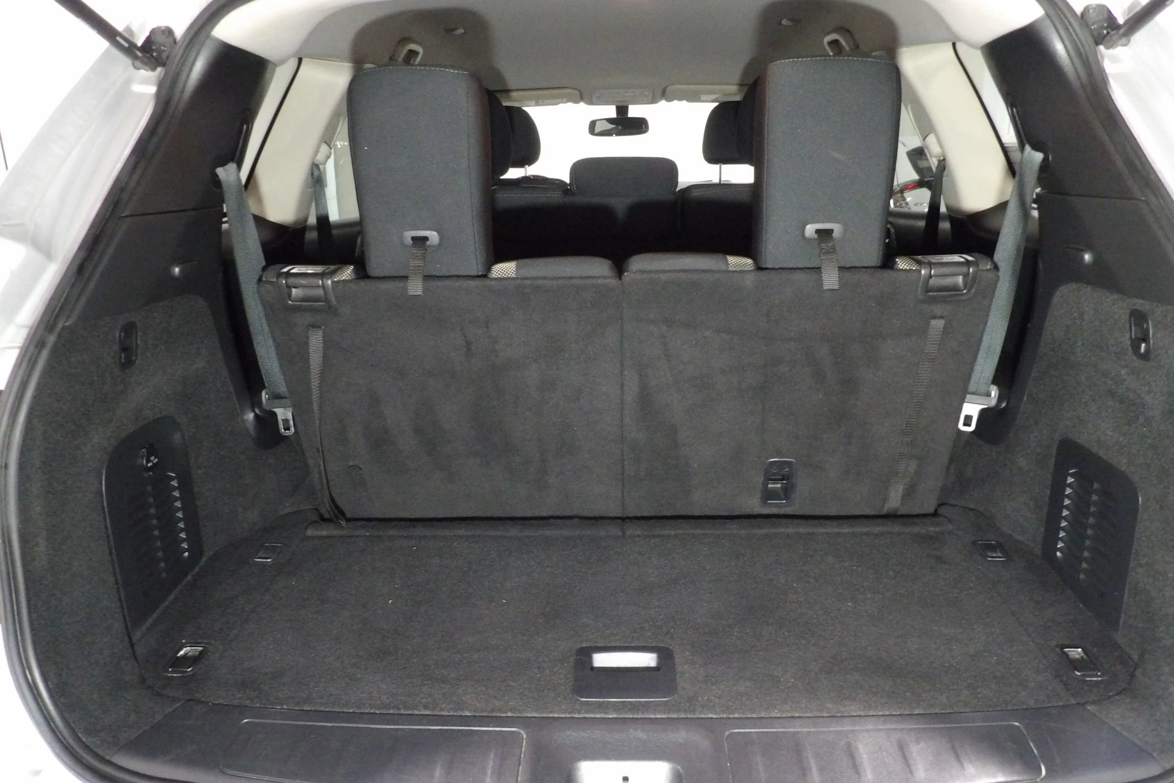 Used 2019 Nissan Pathfinder SV FWD image 7