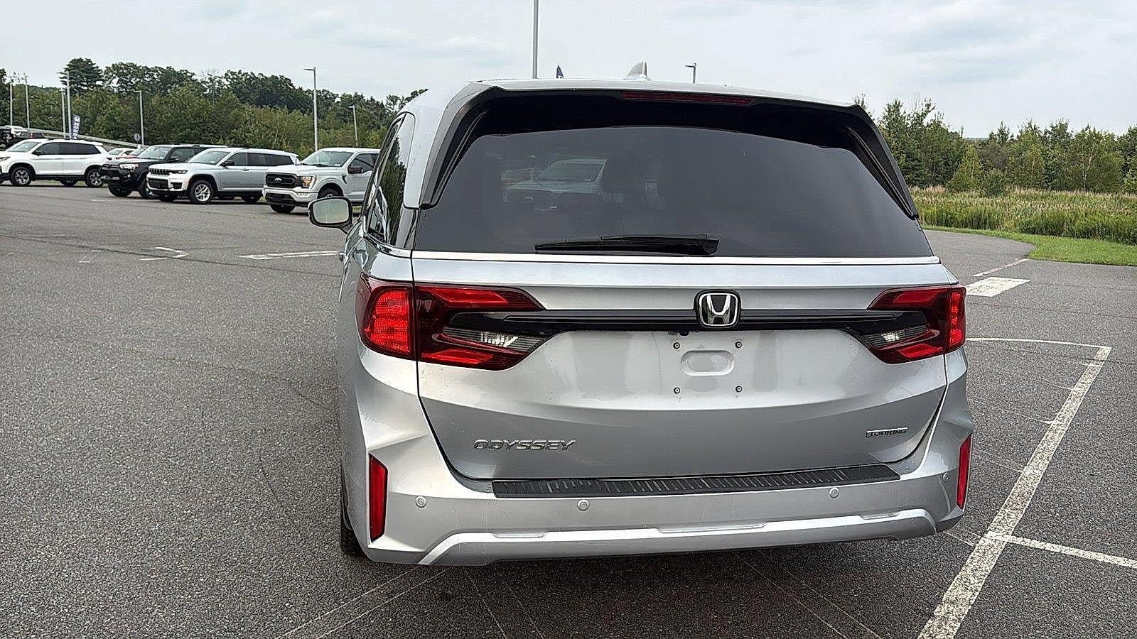 Used 2025 Honda Odyssey Touring image 8