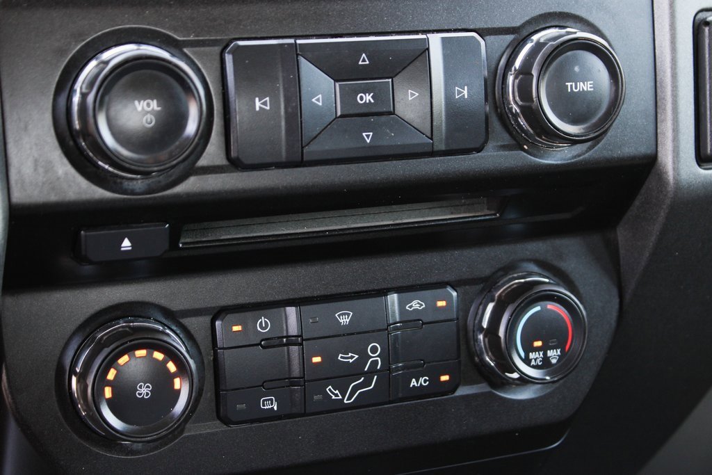 Used 2017 Ford F450 XL w/ Power Equipment Group image 28