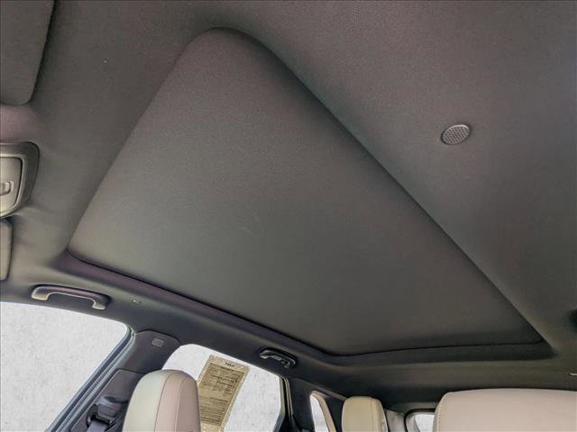Used 2017 Cadillac XT5 Luxury FWD image 16