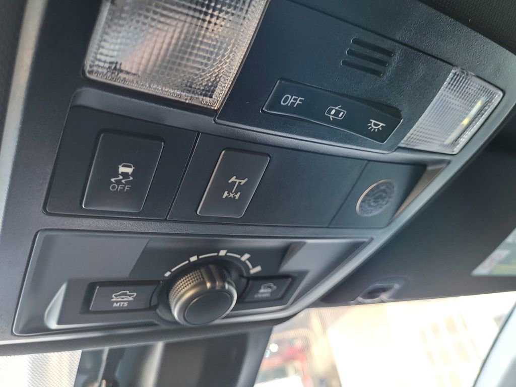 Used 2019 Toyota Tacoma TRD Off-Road image 30