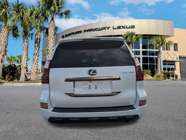 Certified 2022 Lexus GX 460 w/ Black Line Special Edition AWD/4WD image 2
