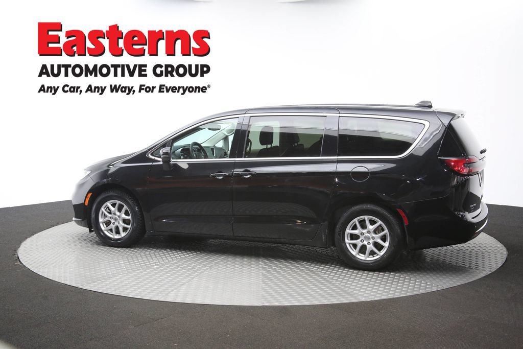 Used 2023 Chrysler Pacifica Touring-L FWD image 63