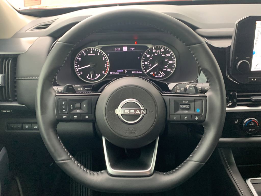 Used 2025 Nissan Pathfinder SL image 12