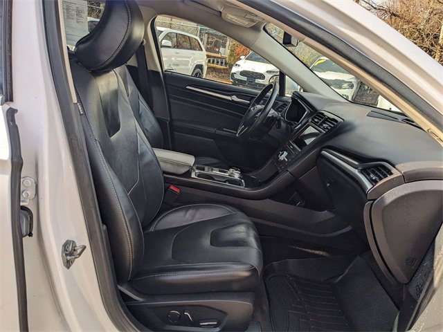 Used 2017 Ford Fusion Titanium image 28