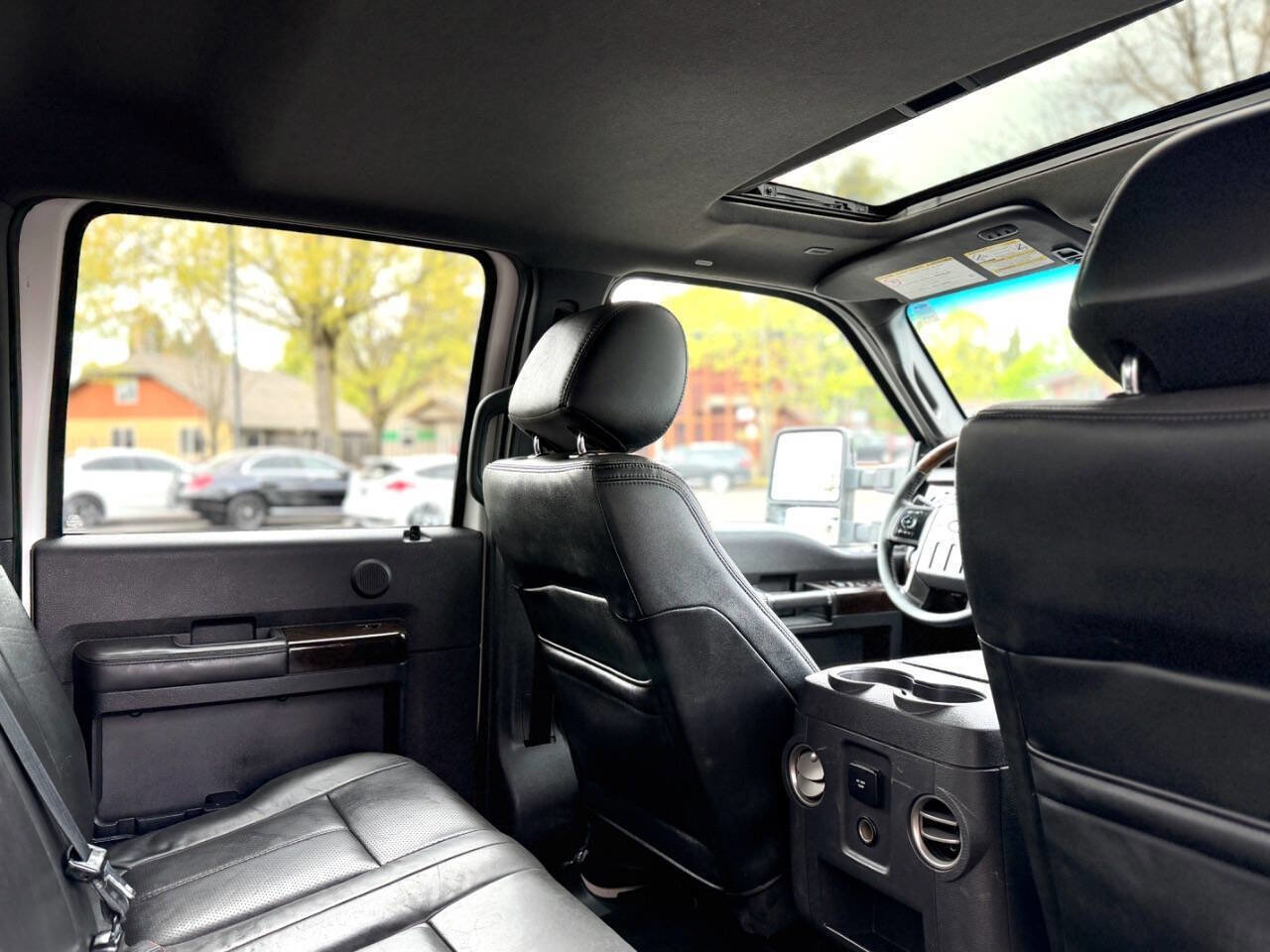 Used 2016 Ford F250 Platinum w/ FX4 Off-Road Package AWD/4WD image 11