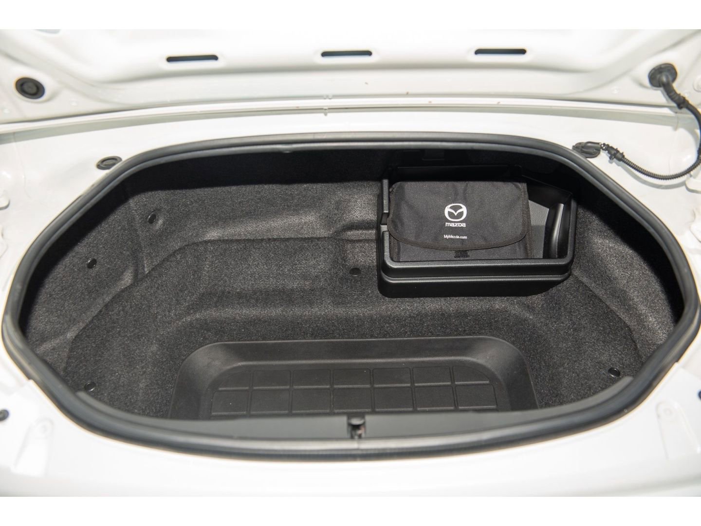 Used 2018 MAZDA MX-5 Miata RF Grand Touring image 21