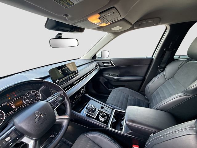 Used 2023 Mitsubishi Outlander SE Black Edition image 21