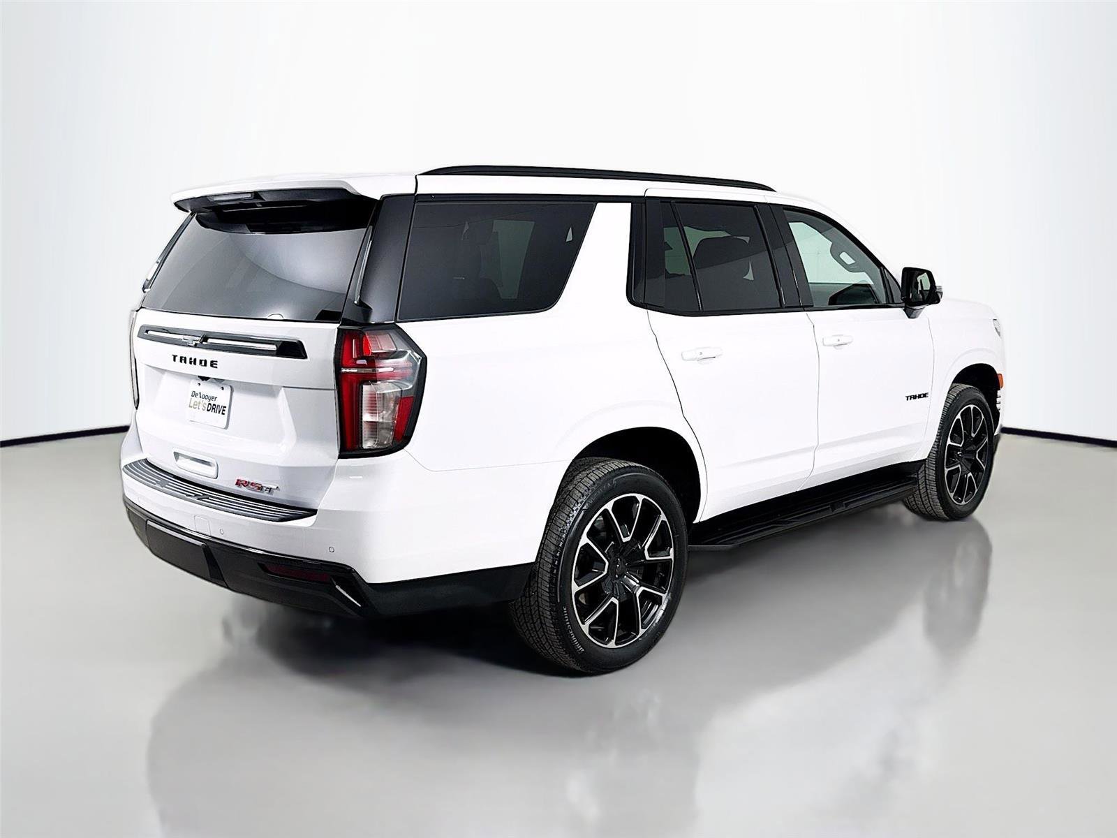 Used 2024 Chevrolet Tahoe RST w/ Luxury Package AWD/4WD image 13