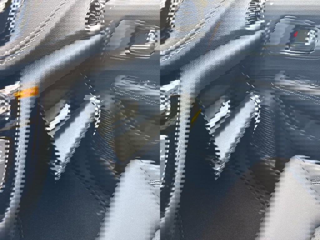New 2026 Chrysler Pacifica Select image 37