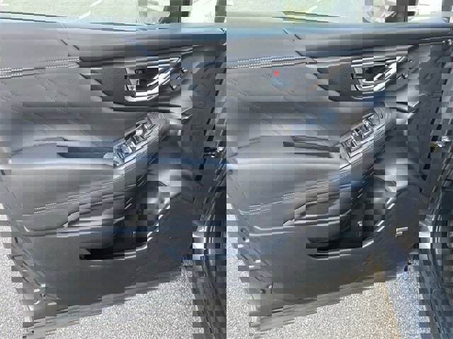 Used 2024 Subaru Forester Touring w/ Convenience Package image 18