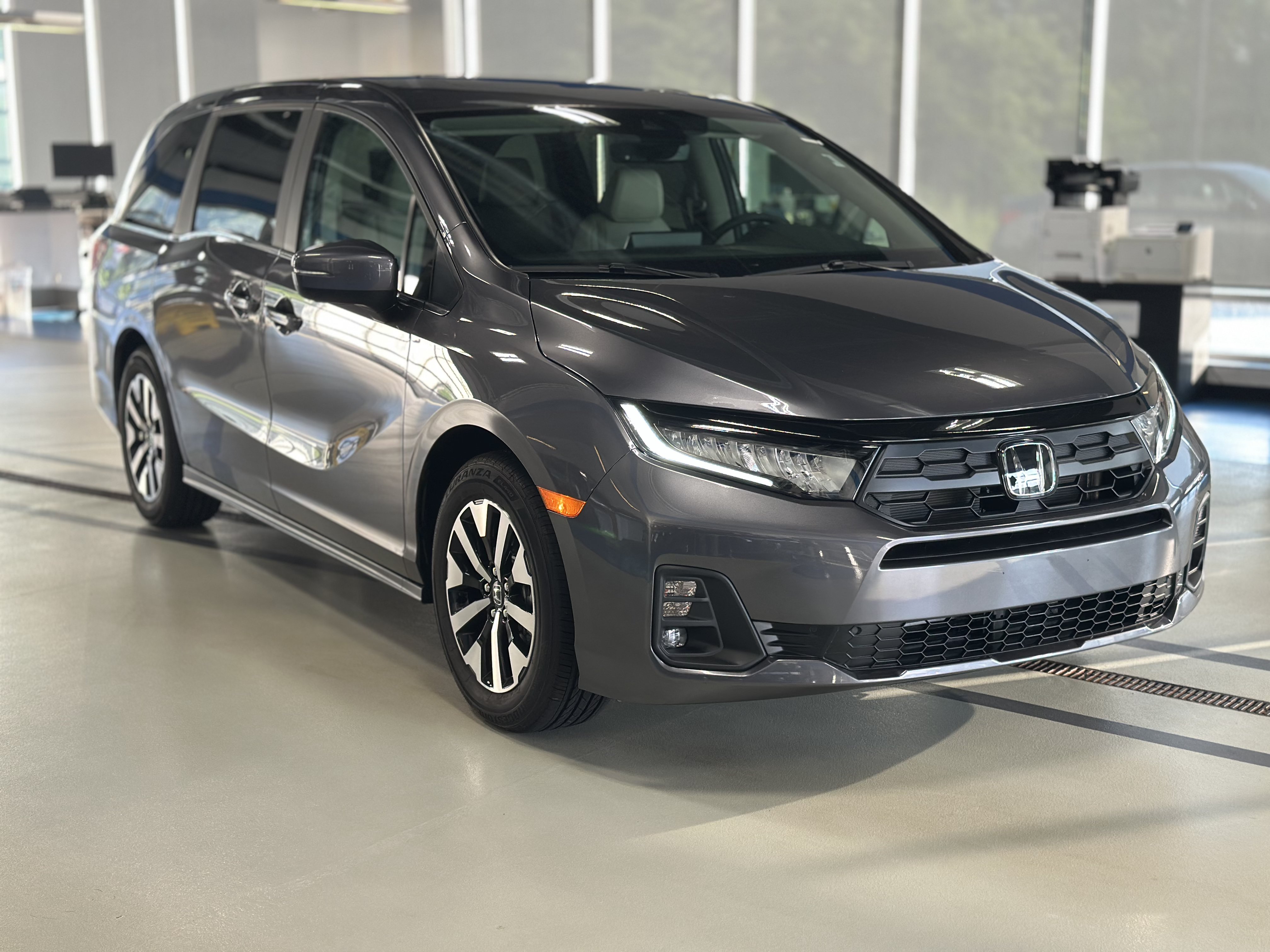 New 2026 Honda Odyssey EX-L image 4