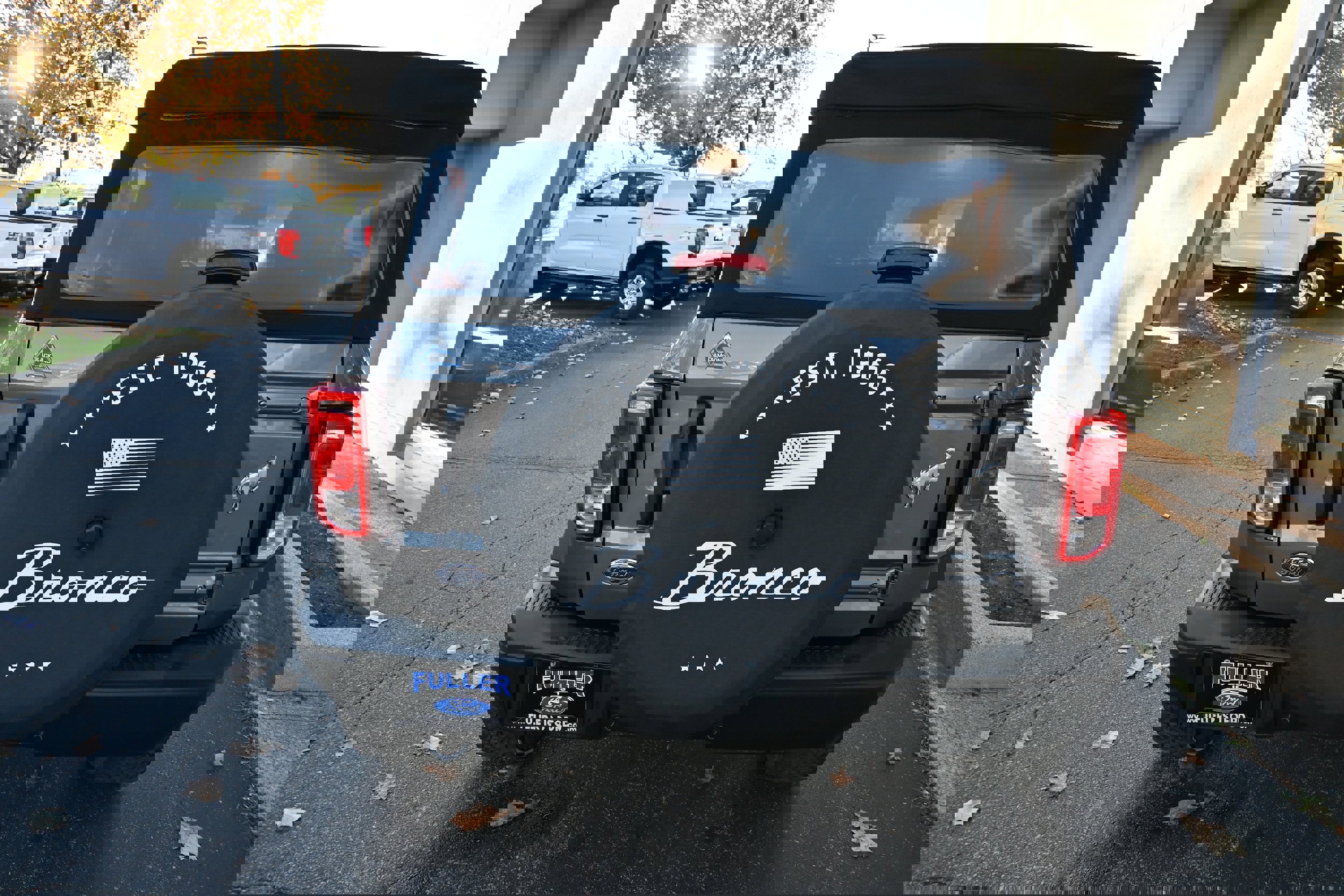 Used 2022 Ford Bronco Black Diamond image 4