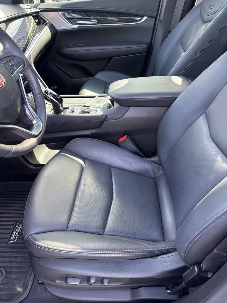 Used 2024 Cadillac XT6 Premium Luxury FWD image 21