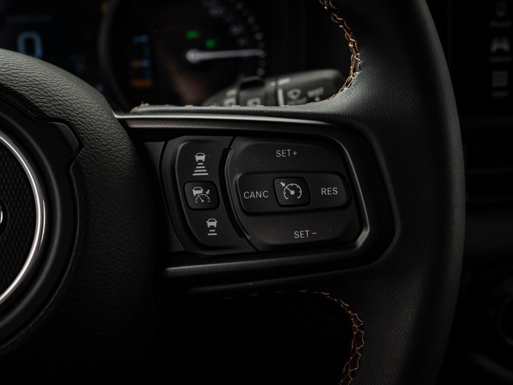 Used 2024 Jeep Wrangler Unlimited image 29