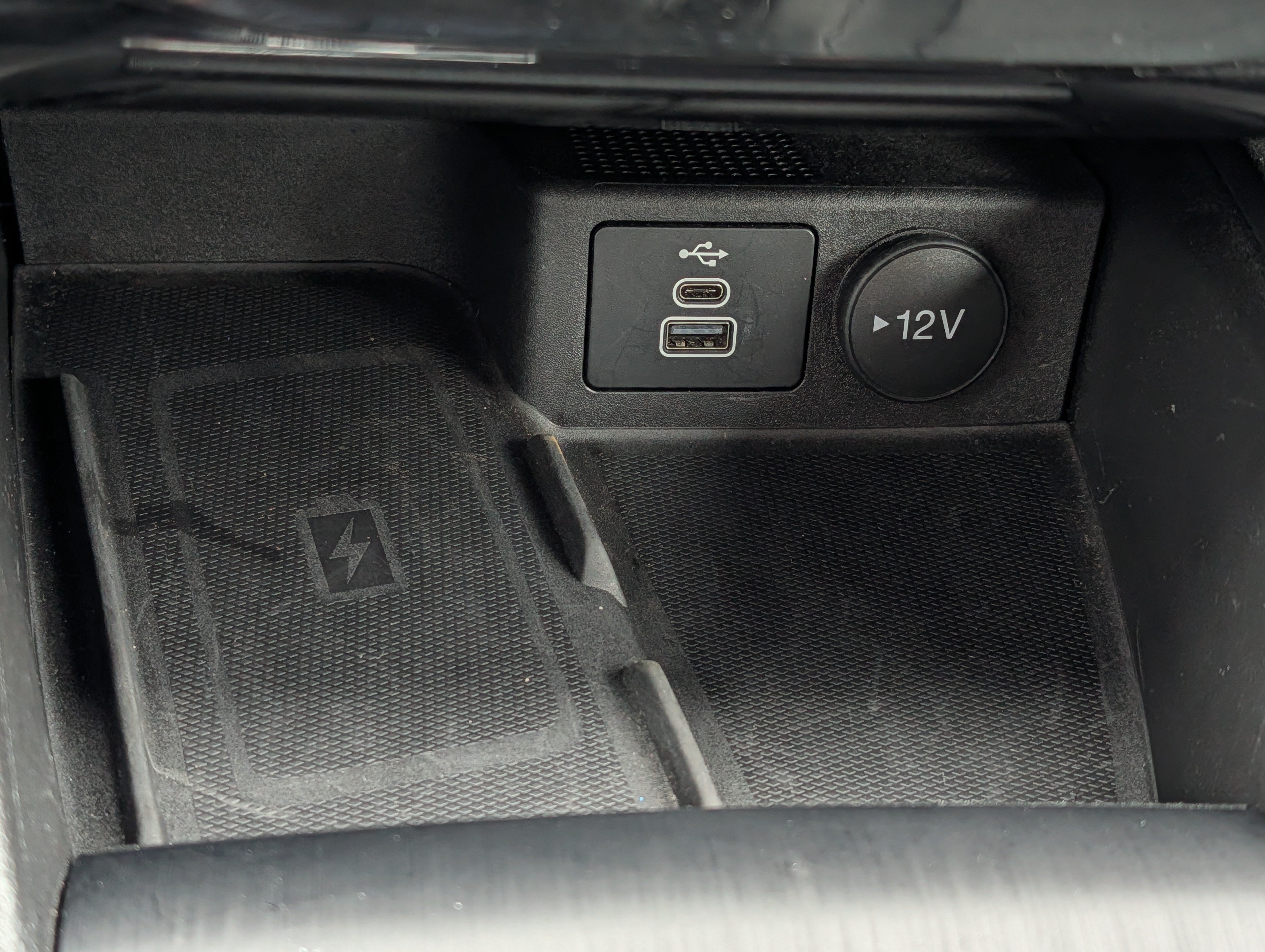 Used 2025 Ford Escape Platinum AWD/4WD image 31