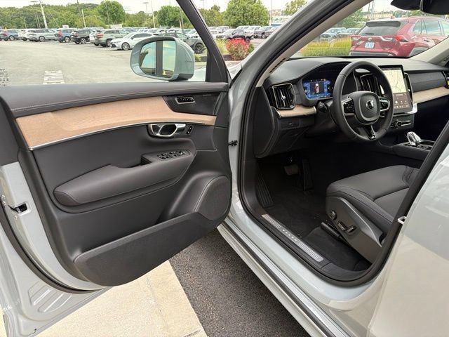 New 2027 Volvo XC90 B6 Plus AWD/4WD image 11