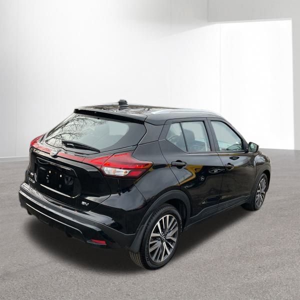 Used 2023 Nissan Kicks SV image 5
