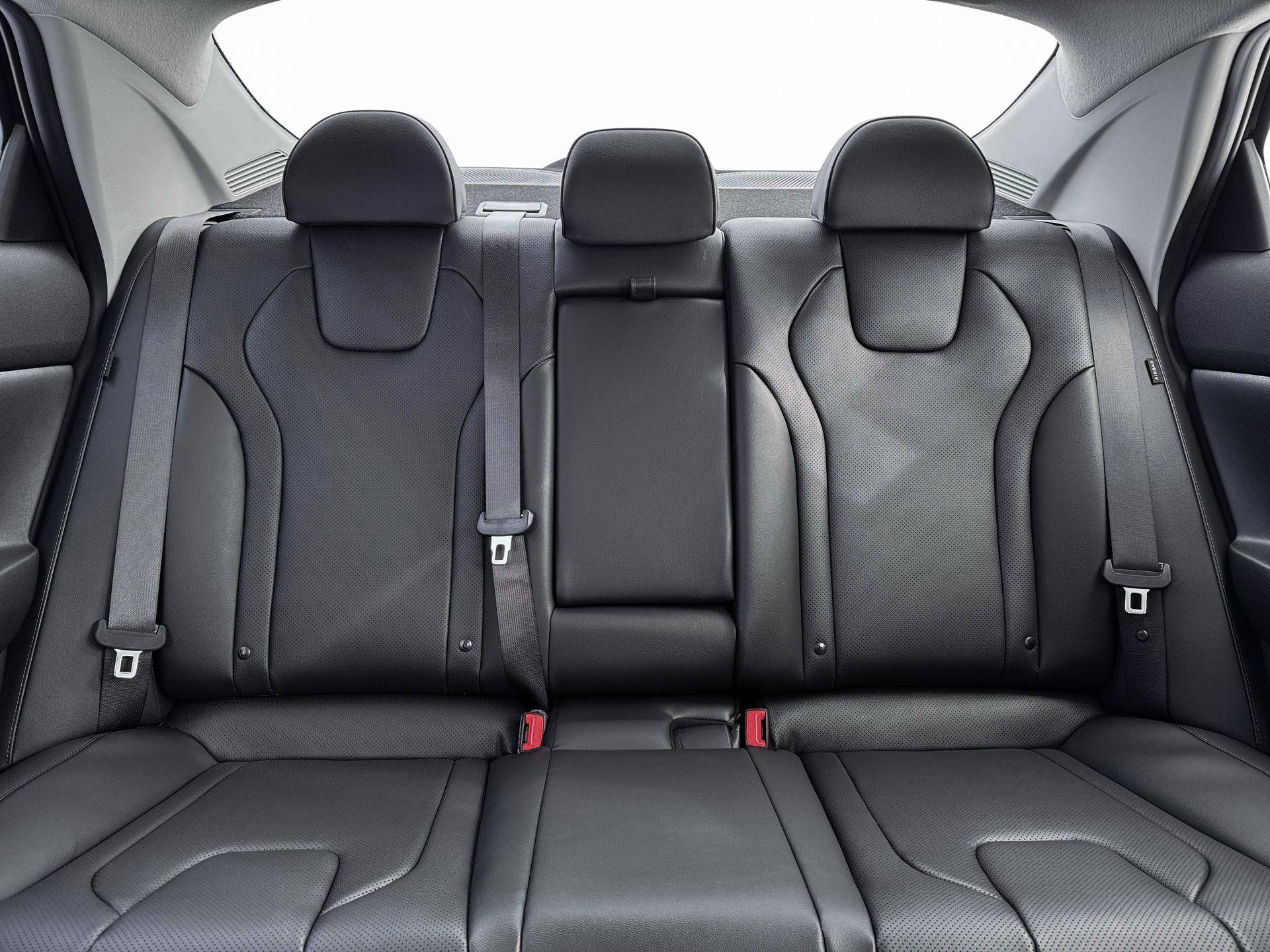New 2026 Hyundai Elantra Limited FWD image 16