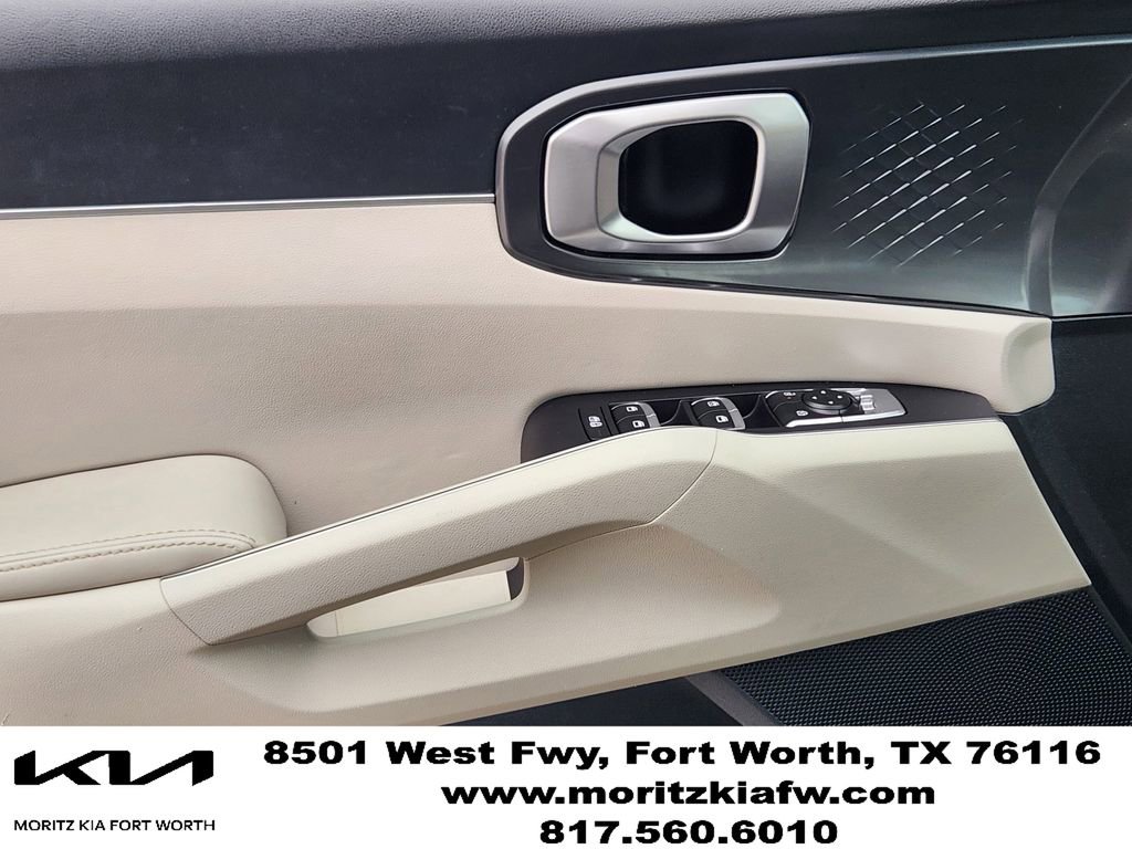 Certified 2025 Kia Sorento S FWD image 22