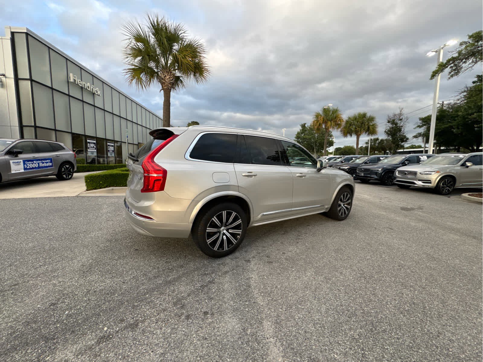 Certified 2025 Volvo XC90 B5 Core AWD/4WD image 24