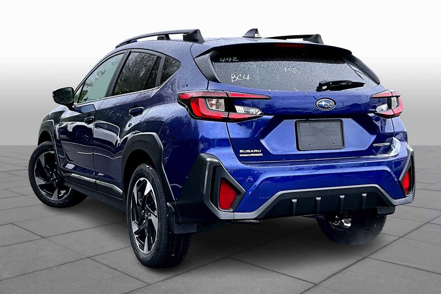 Used 2025 Subaru Crosstrek 2.5i Limited AWD/4WD image 12