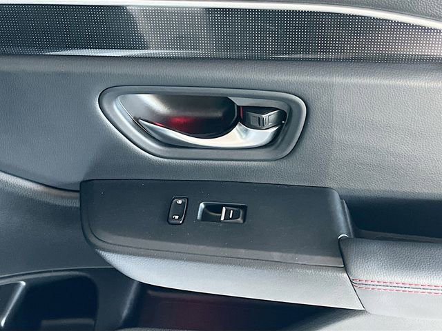 Used 2025 Honda Pilot Black Edition image 32