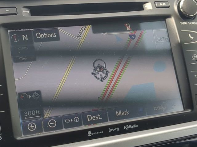 Used 2017 Toyota Highlander Limited image 22