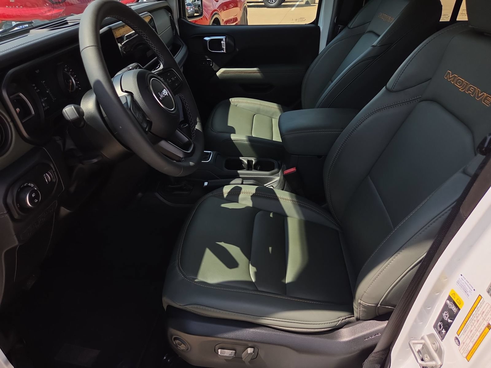 Used 2025 Jeep Gladiator Mojave w/ Convenience Group AWD/4WD image 19