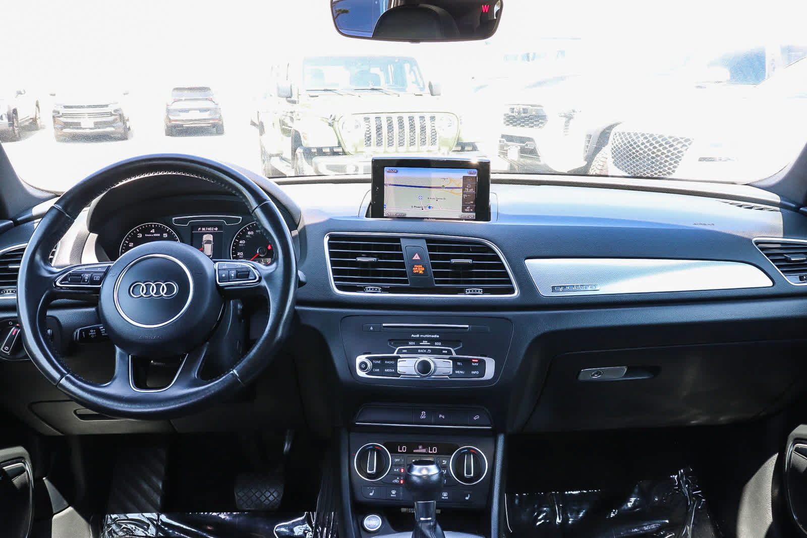 Used 2017 Audi Q3 2.0T Prestige w/ Prestige Package AWD/4WD image 17