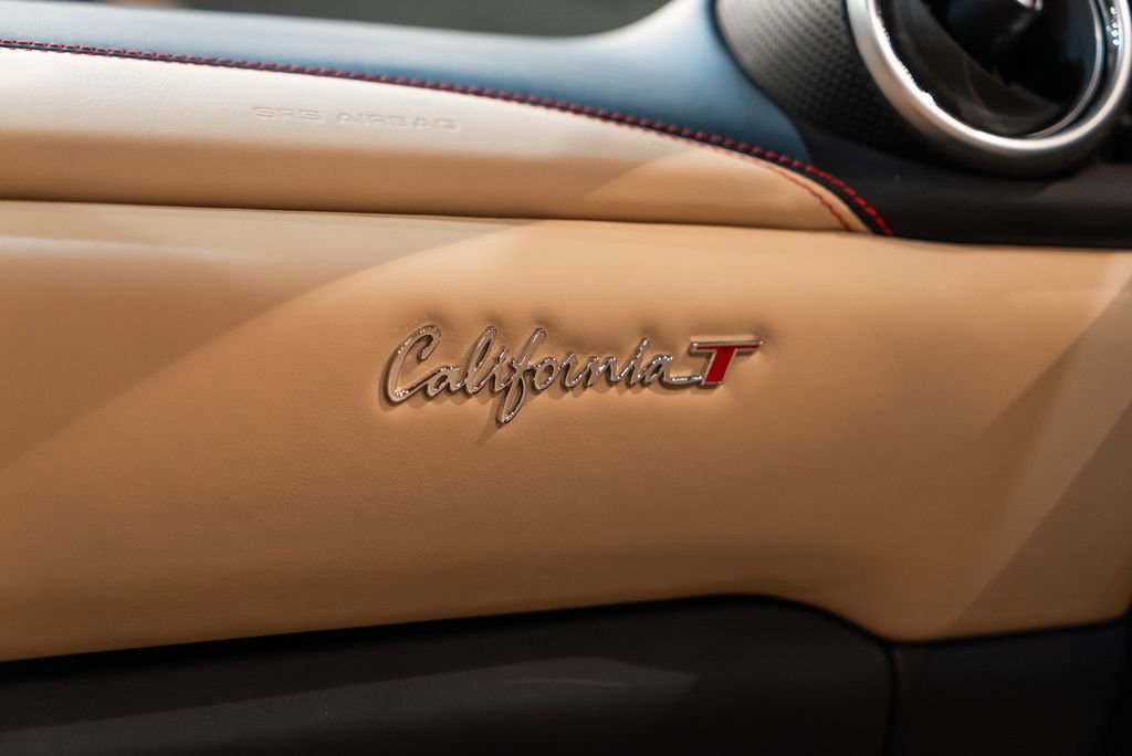 Used 2016 Ferrari California T image 40